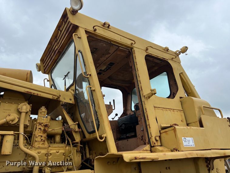 image for item DS2972 Caterpillar D9 dozer