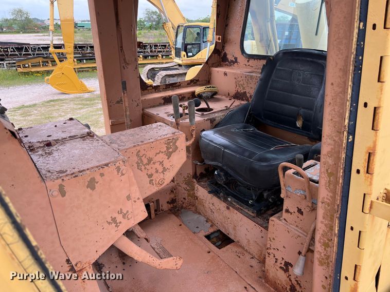 image for item DS2972 Caterpillar D9 dozer