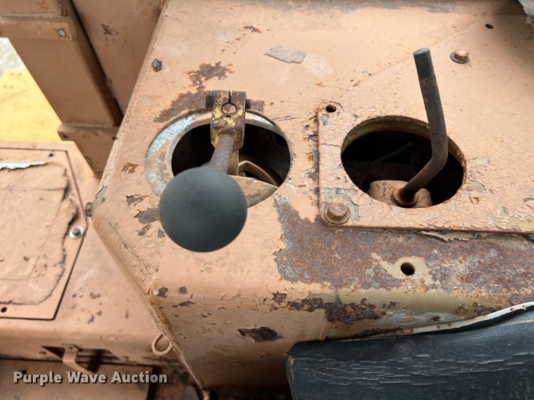 image for item DS2972 Caterpillar D9 dozer