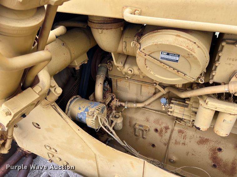 image for item DS2972 Caterpillar D9 dozer