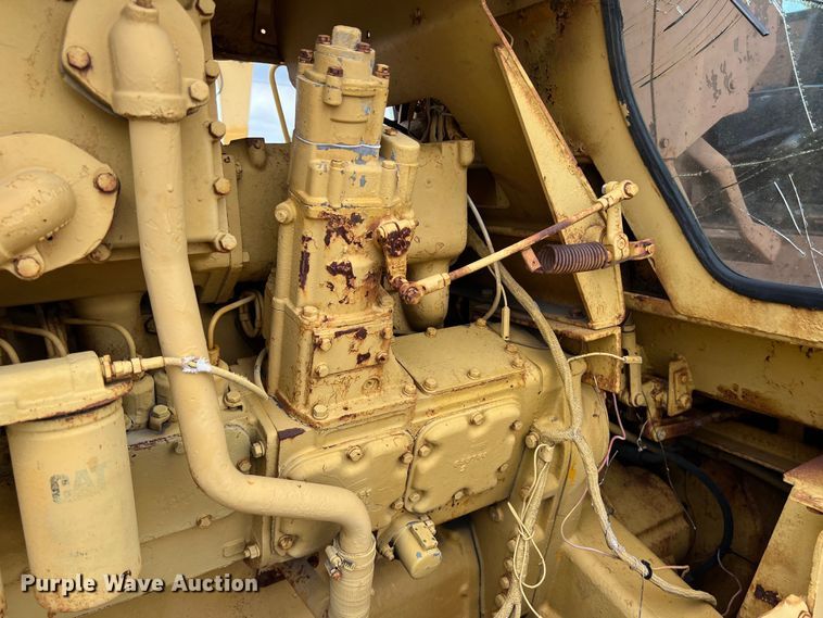 image for item DS2972 Caterpillar D9 dozer