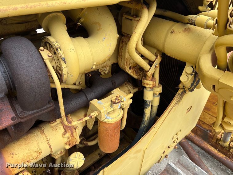 image for item DS2972 Caterpillar D9 dozer