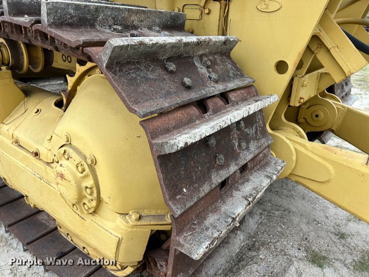 image for item DS2972 Caterpillar D9 dozer