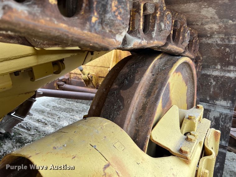 image for item DS2972 Caterpillar D9 dozer