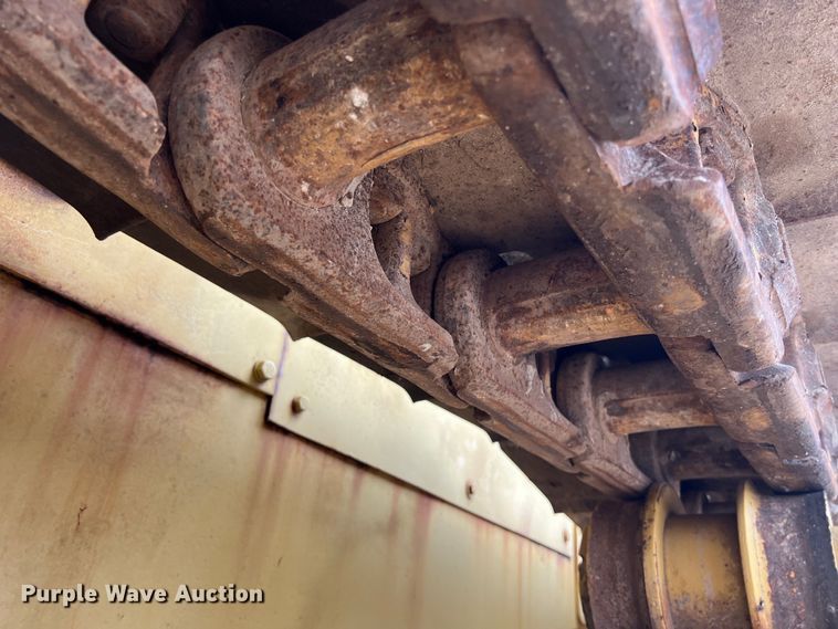 image for item DS2972 Caterpillar D9 dozer