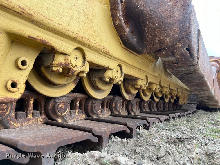 image for item DS2972 Caterpillar D9 dozer
