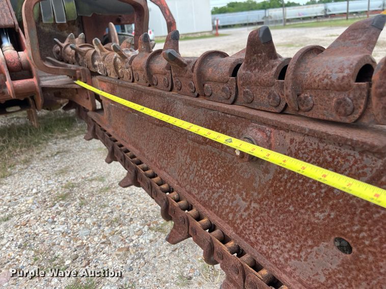 image for item DS2981 2000 Ditch Witch  3700DD trencher