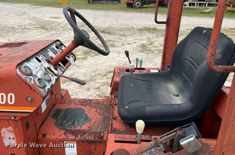 image for item DS2981 2000 Ditch Witch  3700DD trencher