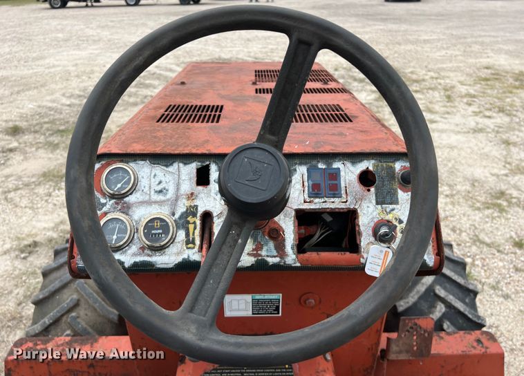 image for item DS2981 2000 Ditch Witch  3700DD trencher