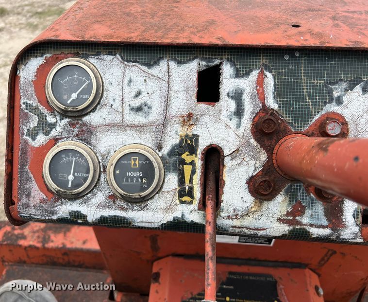 image for item DS2981 2000 Ditch Witch  3700DD trencher