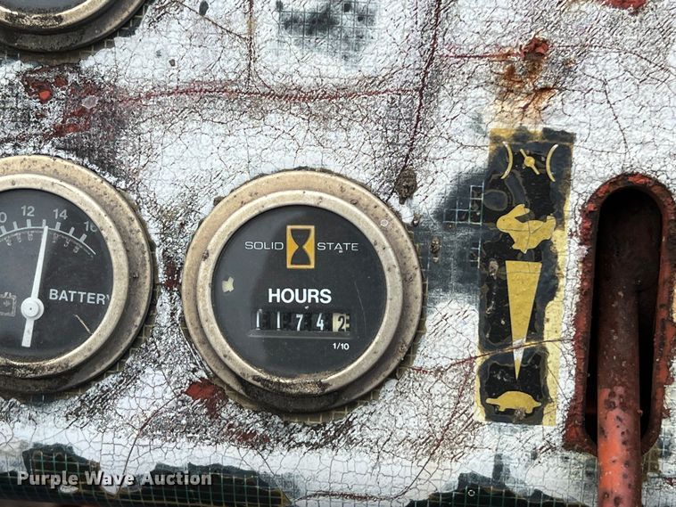 image for item DS2981 2000 Ditch Witch  3700DD trencher