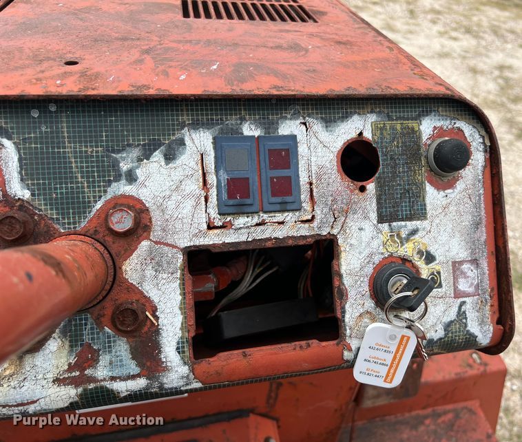 image for item DS2981 2000 Ditch Witch  3700DD trencher
