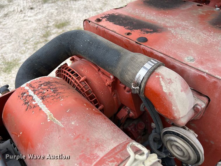 image for item DS2981 2000 Ditch Witch  3700DD trencher