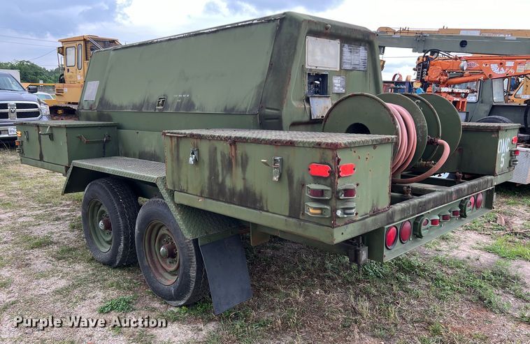 image for item DS2985 1985 Ingersoll-Rand P-250-W-D-M-H268 air compressor