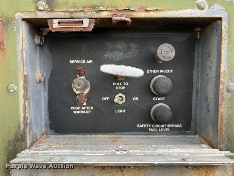 image for item DS2985 1985 Ingersoll-Rand P-250-W-D-M-H268 air compressor