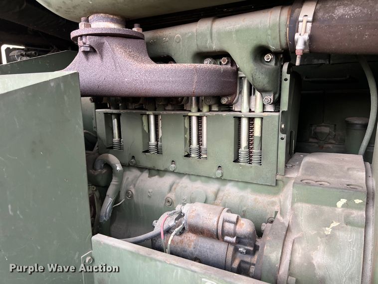 image for item DS2985 1985 Ingersoll-Rand P-250-W-D-M-H268 air compressor