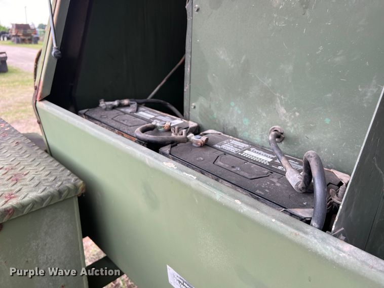 image for item DS2985 1985 Ingersoll-Rand P-250-W-D-M-H268 air compressor