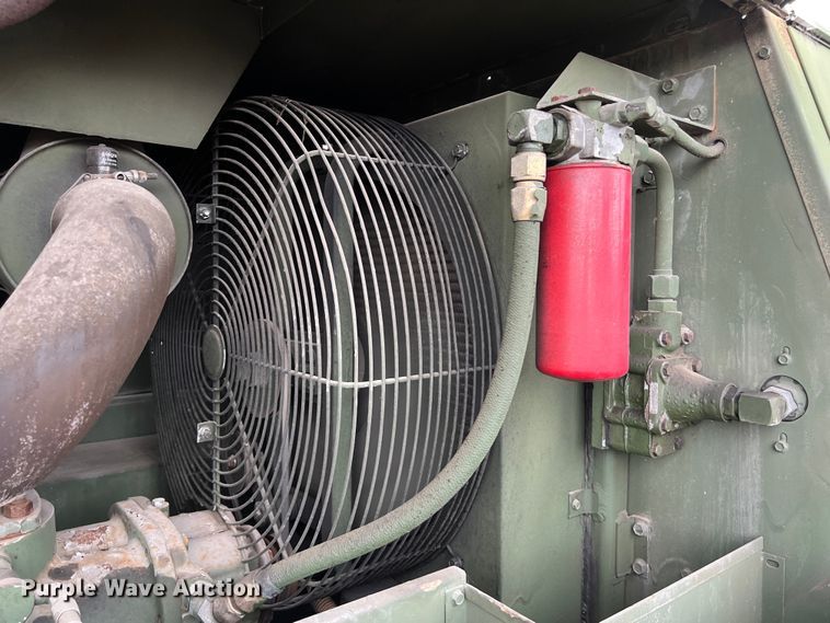 image for item DS2985 1985 Ingersoll-Rand P-250-W-D-M-H268 air compressor