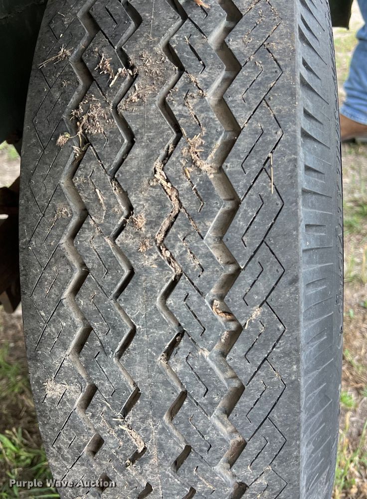 image for item DS2985 1985 Ingersoll-Rand P-250-W-D-M-H268 air compressor