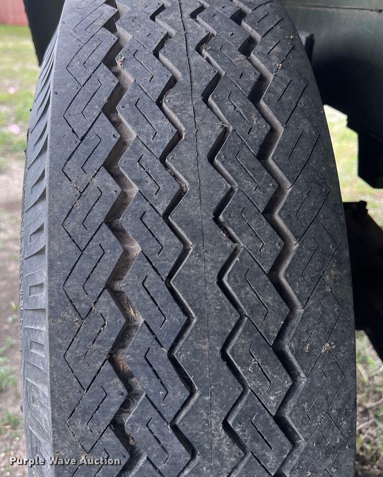 image for item DS2985 1985 Ingersoll-Rand P-250-W-D-M-H268 air compressor