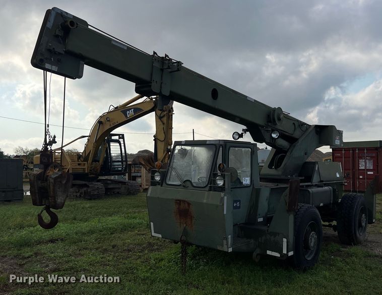 image for item DS2987 Lorain LRT-100 crane
