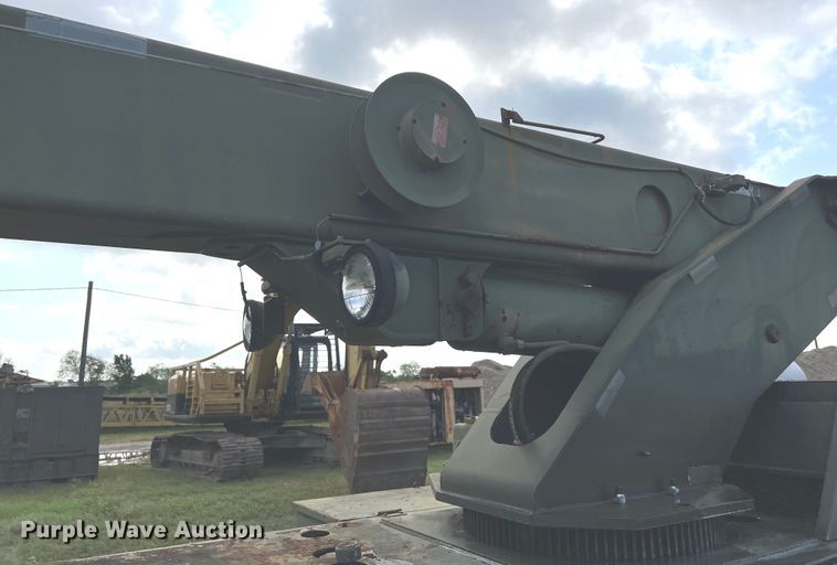 image for item DS2987 Lorain LRT-100 crane