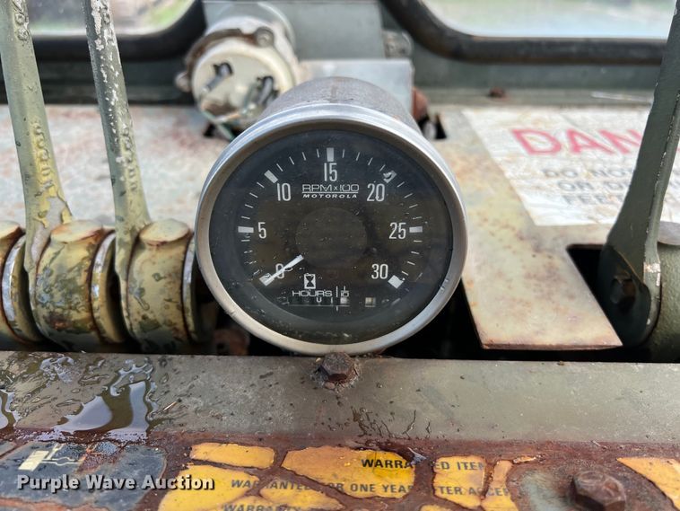 image for item DS2987 Lorain LRT-100 crane