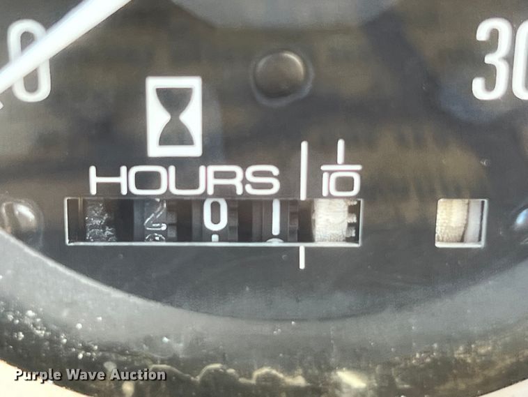 image for item DS2987 Lorain LRT-100 crane