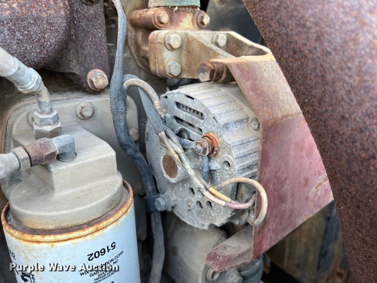 image for item DS2987 Lorain LRT-100 crane