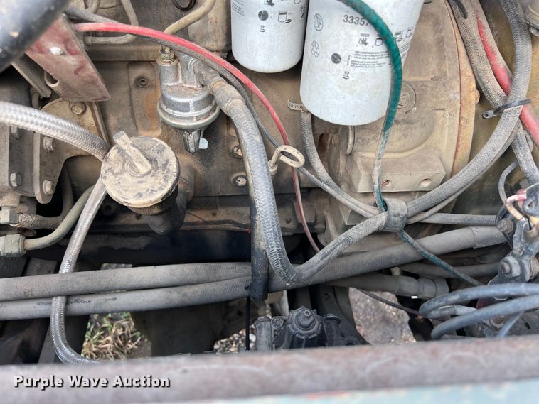 image for item DS2987 Lorain LRT-100 crane