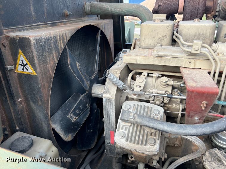 image for item DS2987 Lorain LRT-100 crane