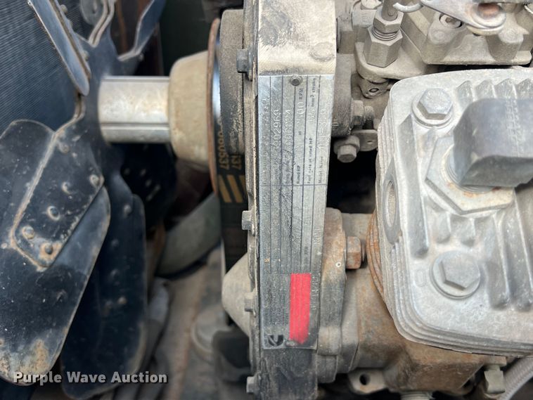 image for item DS2987 Lorain LRT-100 crane