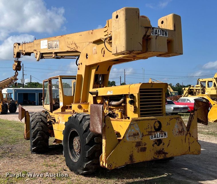 image for item DS2988 Galion D137064 crane