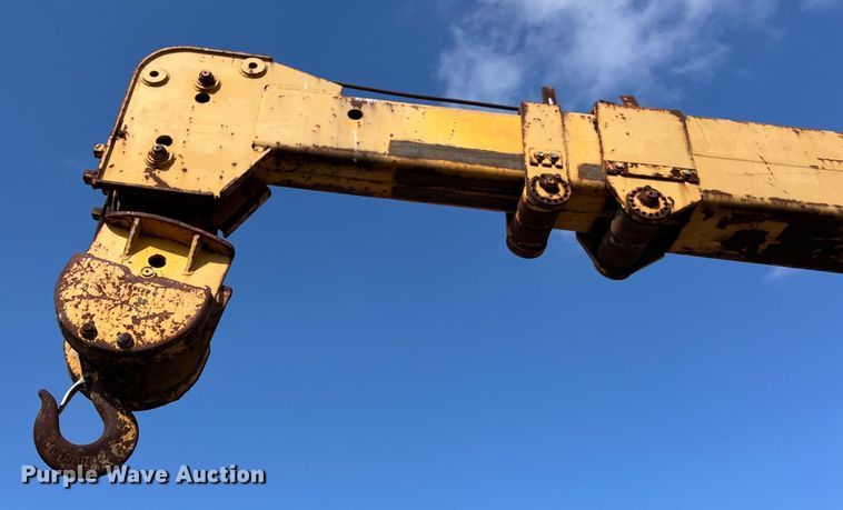 image for item DS2988 Galion D137064 crane