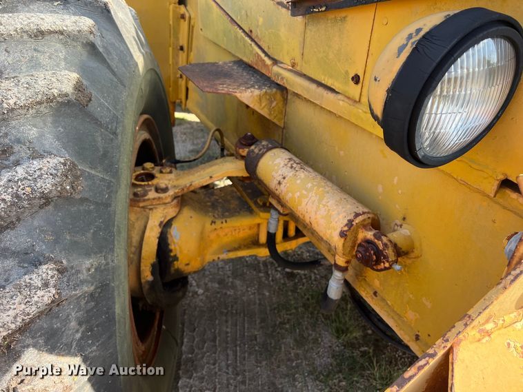 image for item DS2988 Galion D137064 crane