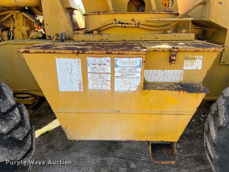 image for item DS2988 Galion D137064 crane