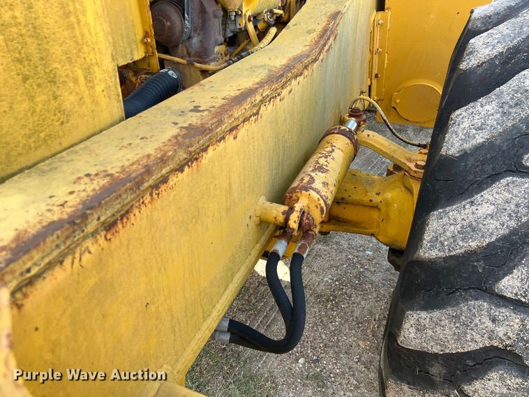 image for item DS2988 Galion D137064 crane