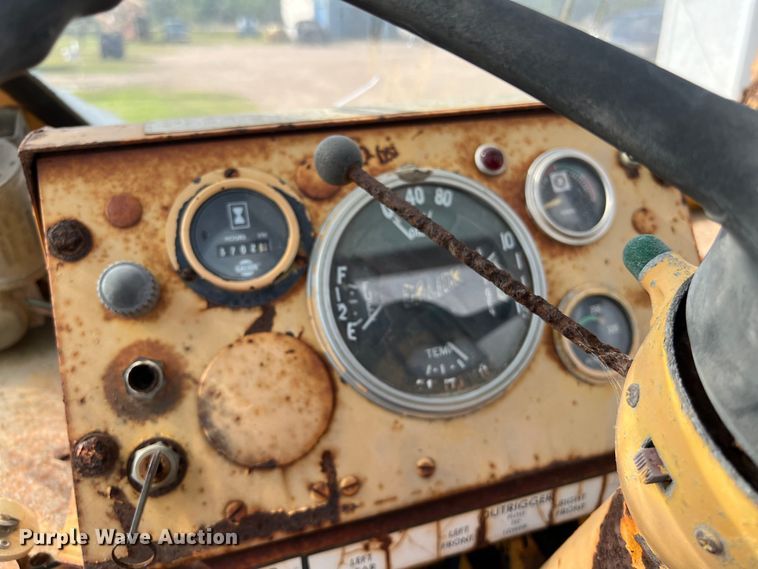 image for item DS2988 Galion D137064 crane