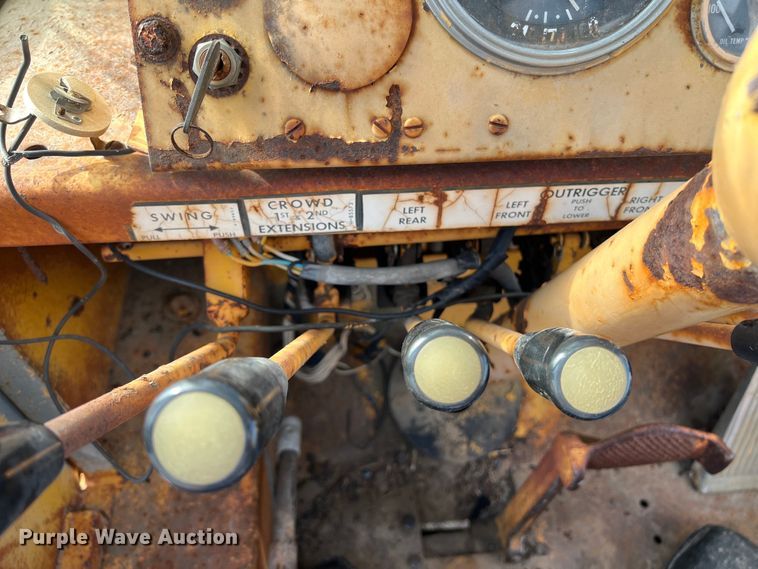 image for item DS2988 Galion D137064 crane