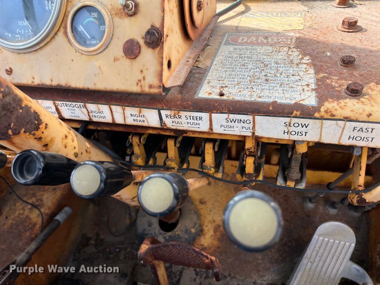 image for item DS2988 Galion D137064 crane