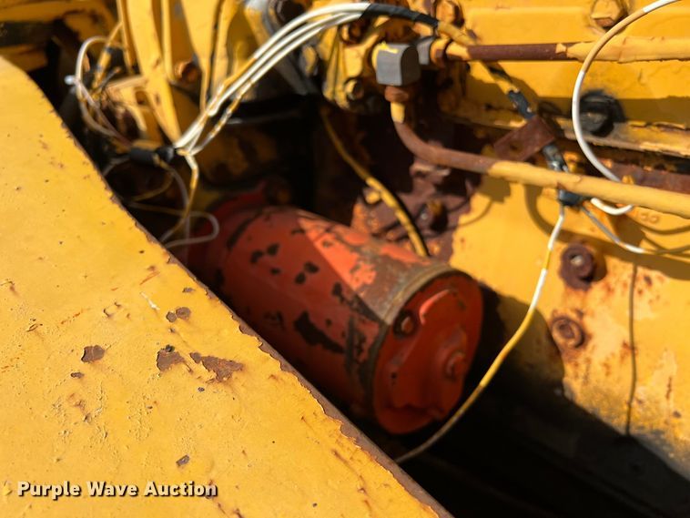 image for item DS2988 Galion D137064 crane