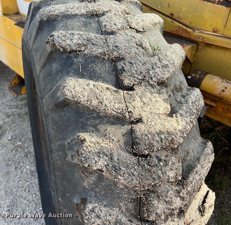 image for item DS2988 Galion D137064 crane