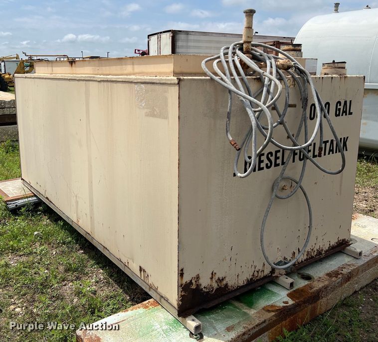 image for item DS2992 Tramont fuel tank