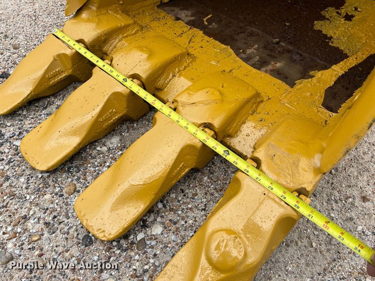 image for item DS3001 2003 Komatsu  PC300LC excavator