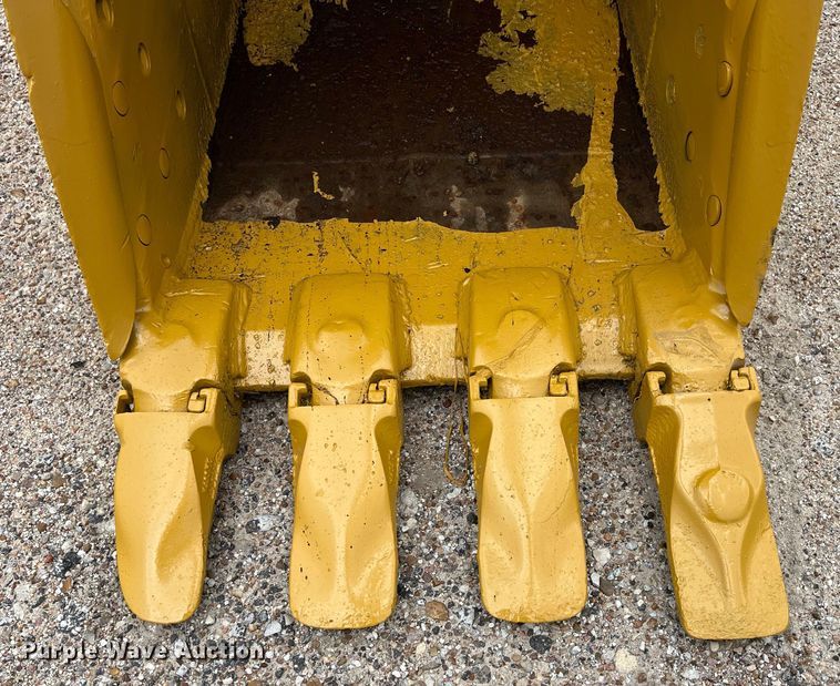 image for item DS3001 2003 Komatsu  PC300LC excavator