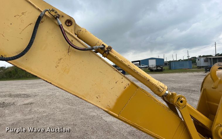 image for item DS3001 2003 Komatsu  PC300LC excavator