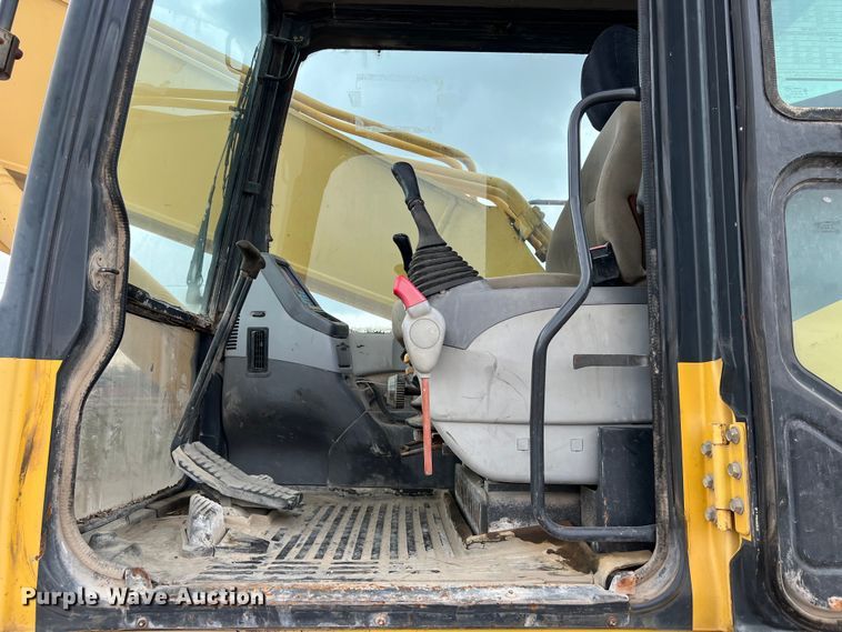 image for item DS3001 2003 Komatsu  PC300LC excavator
