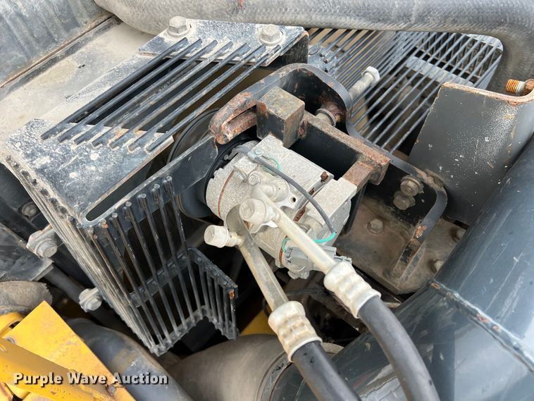 image for item DS3001 2003 Komatsu  PC300LC excavator