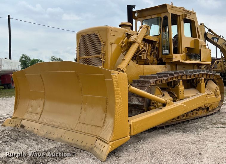 image for item DS3002 1978 Caterpillar D9H dozer