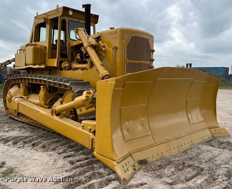 image for item DS3002 1978 Caterpillar D9H dozer